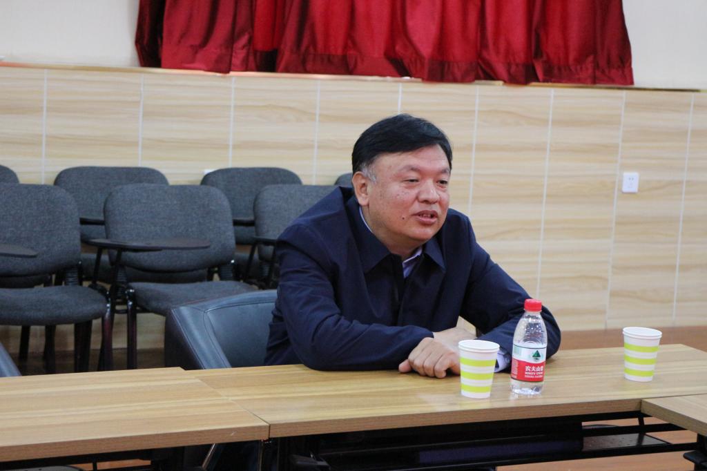 会后,张志仁副厅长一行兴致勃勃的参观了中北大学艺术学院,山西省合唱